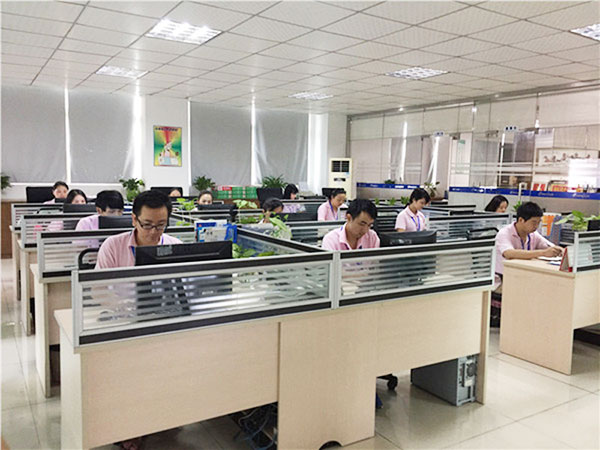 辦公室員工上班照片